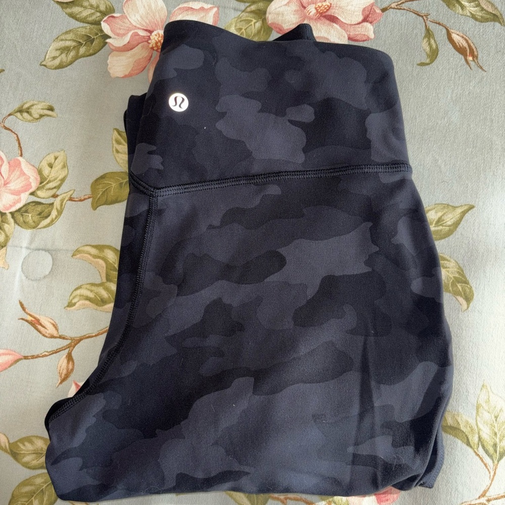 Lululemon Black Camo align jogger